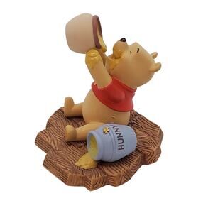Disney - Winnie the Pooh Figurine - Life is Sweet